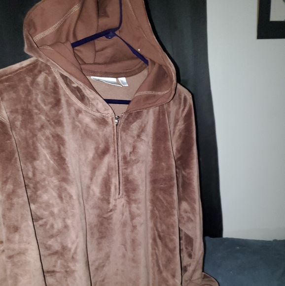 NWOT Sports Savvy soft brown zip up hooded jacket - Picture 4 of 4